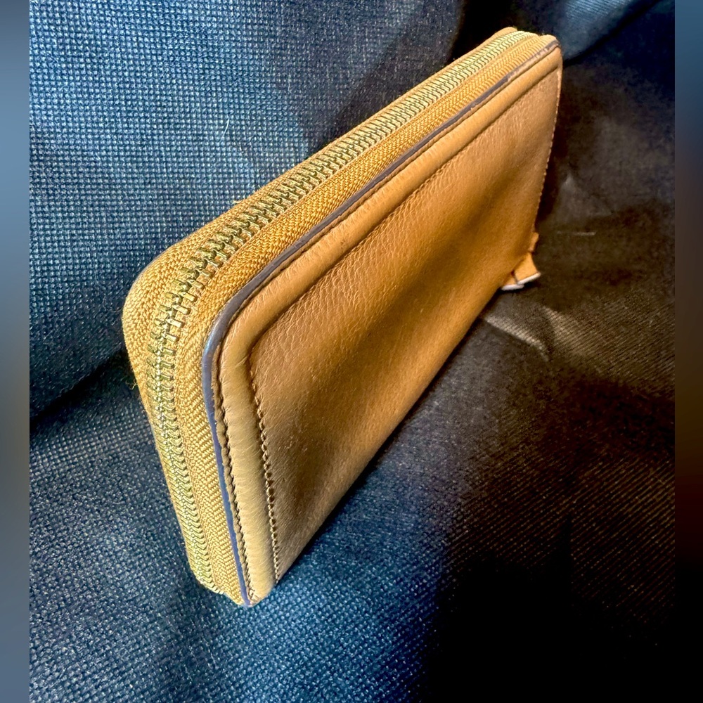 Tory Burch Continental Wallet Thea Zip Pebbled Leather Logo Embossed Tory Burch - Picture 3 of 9